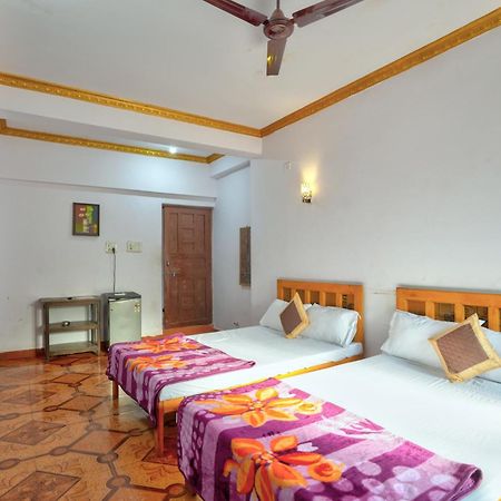 Om Sai Guest House Calangute Εξωτερικό φωτογραφία